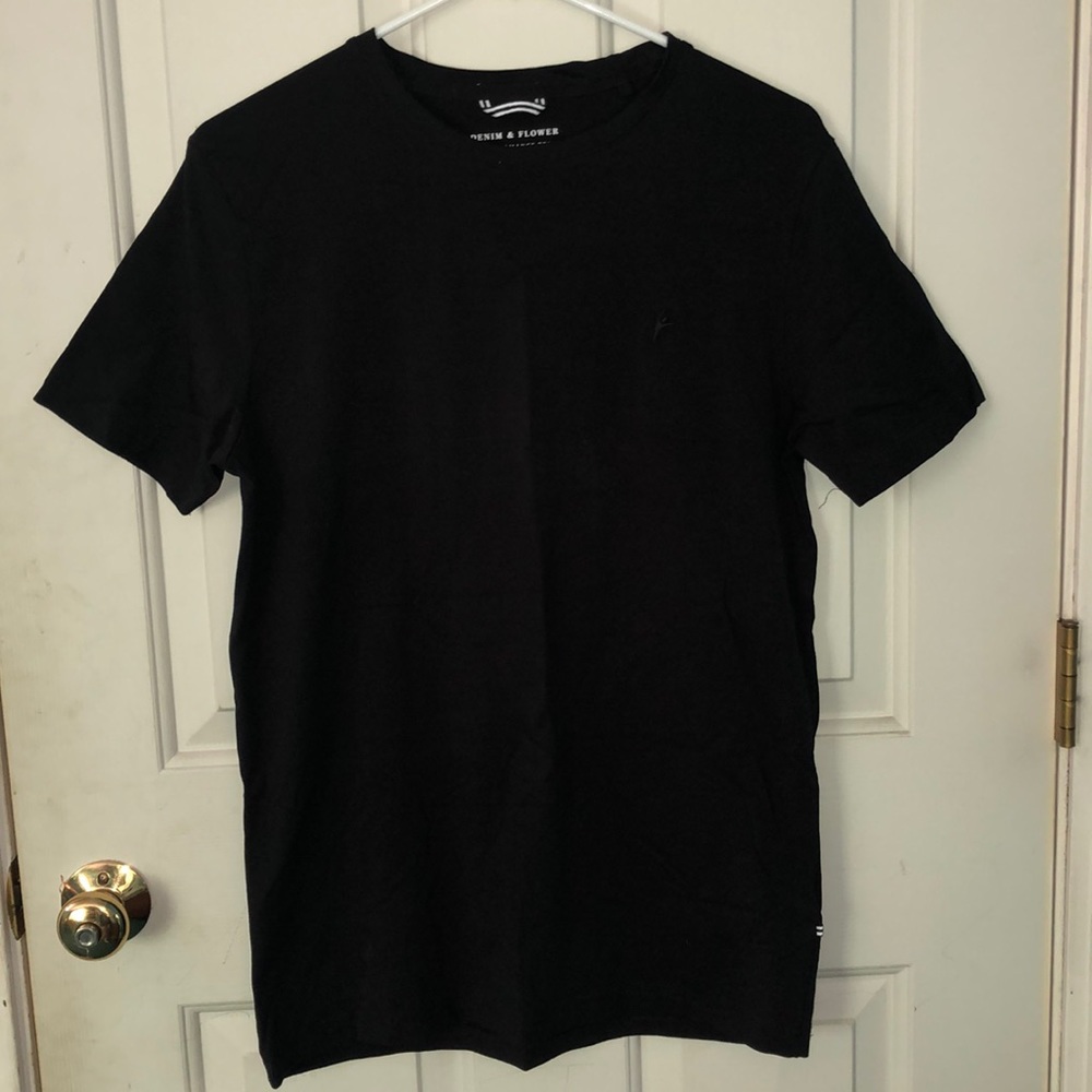 Black Performance Tee by Denim & Flower